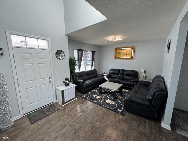 8836 Hornady Court, Indianapolis, IN 46239