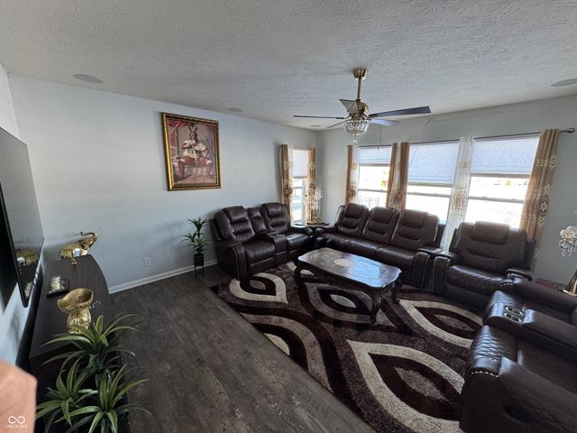 8836 Hornady Court, Indianapolis, IN 46239