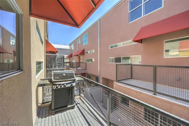 1999 Yaupon Avenue, Las Vegas, NV 89101