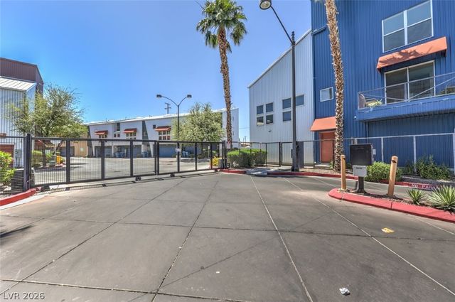1999 Yaupon Avenue, Las Vegas, NV 89101