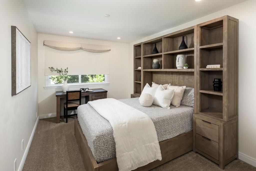 Image 15 of property listing at 226 W Edith Avenue 20, Los Altos, CA 94022