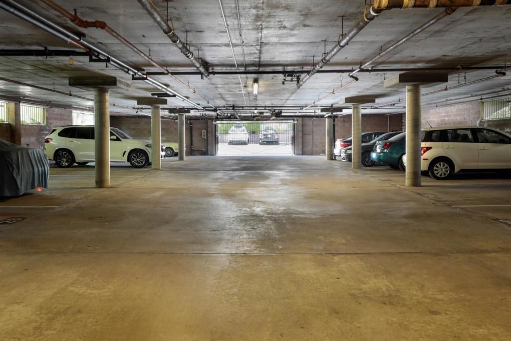 Image 24 of property listing at 226 W Edith Avenue 20, Los Altos, CA 94022