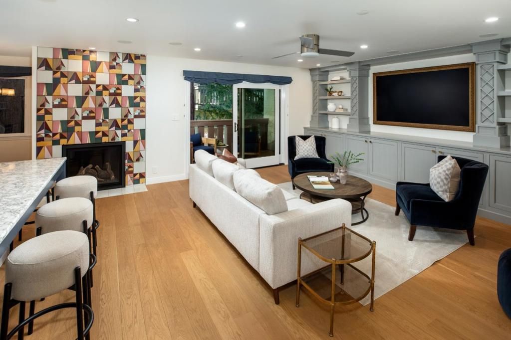 Image 3 of property listing at 226 W Edith Avenue 20, Los Altos, CA 94022