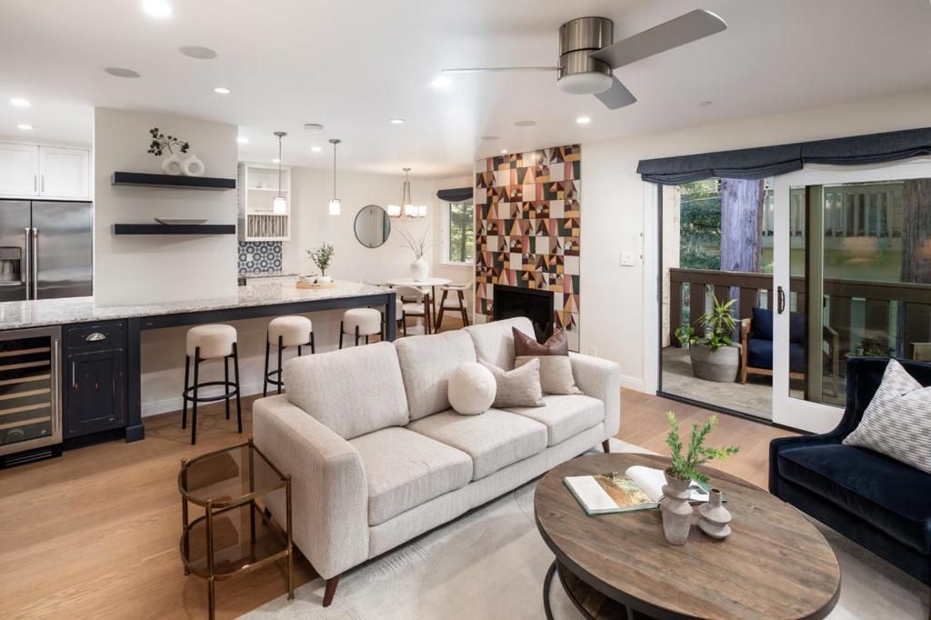 Image 5 of property listing at 226 W Edith Avenue 20, Los Altos, CA 94022