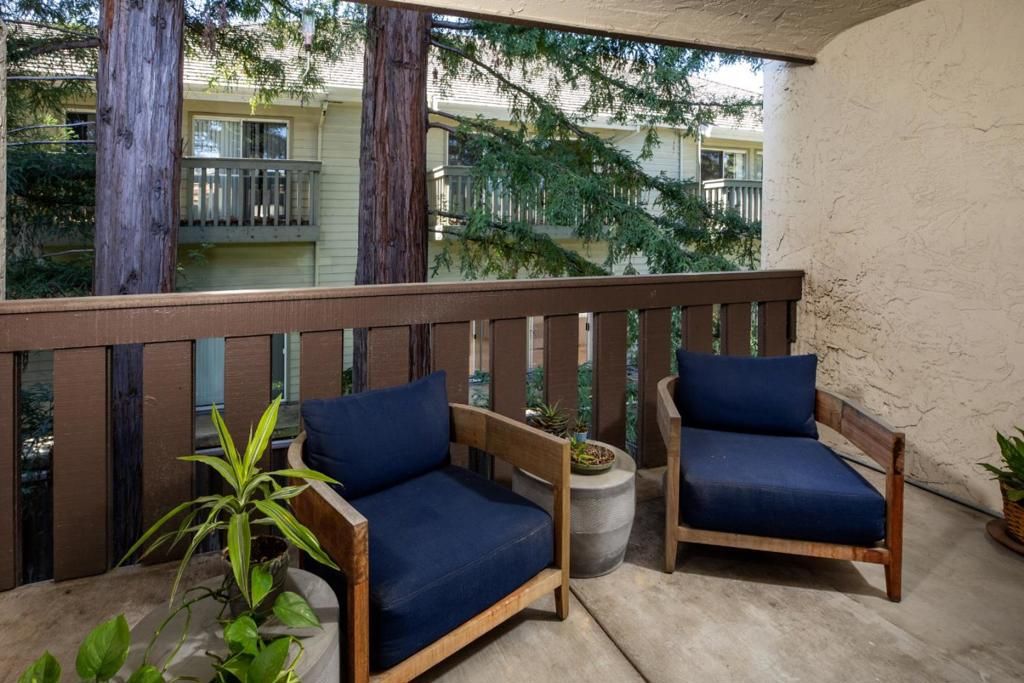 Image 6 of property listing at 226 W Edith Avenue 20, Los Altos, CA 94022