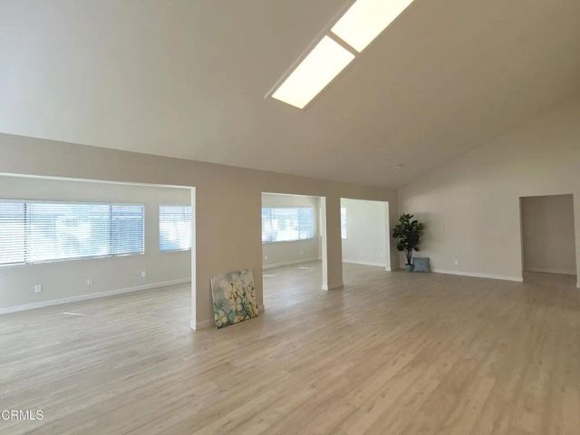 42224 Village 42, Camarillo, CA 93012