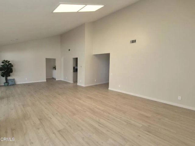 42224 Village 42, Camarillo, CA 93012