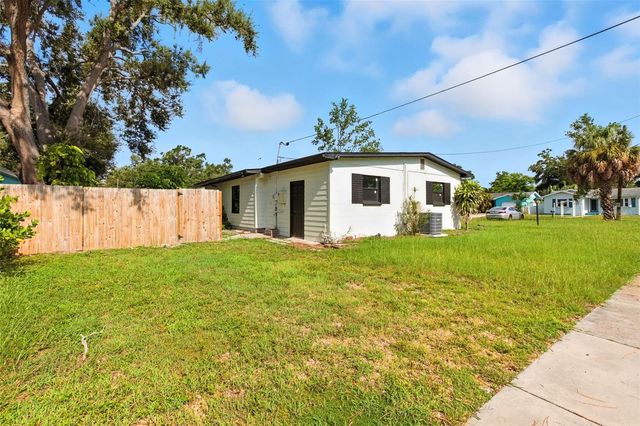 5202 23RD AVENUE, Gulfport, FL 33707