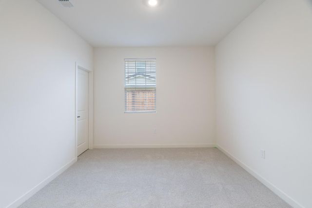 8462 Kissa Cir, Elk Grove, CA 95757