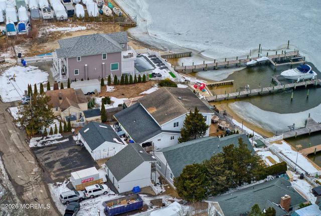 592 Kingfisher Circle, Brick, NJ 08723