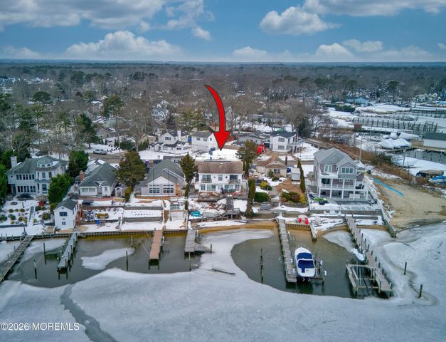 592 Kingfisher Circle, Brick, NJ 08723