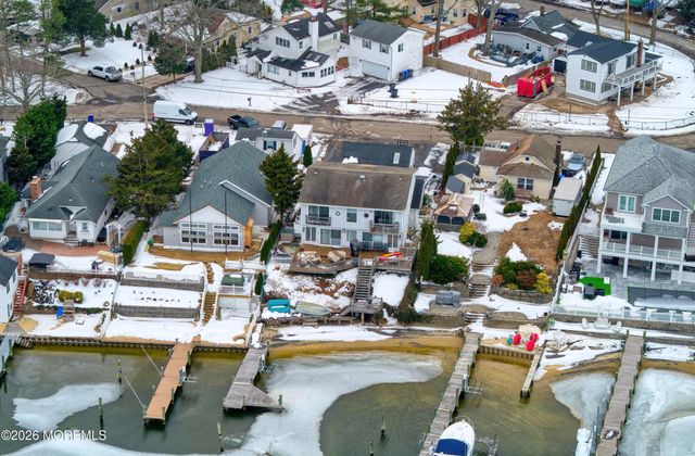 592 Kingfisher Circle, Brick, NJ 08723