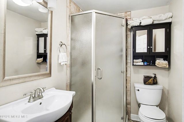 592 Kingfisher Circle, Brick, NJ 08723