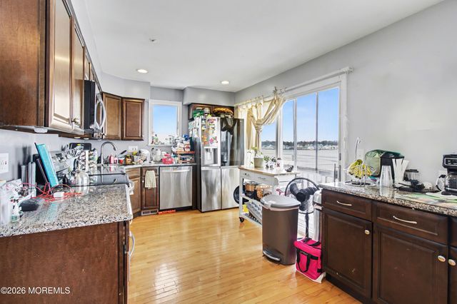 592 Kingfisher Circle, Brick, NJ 08723