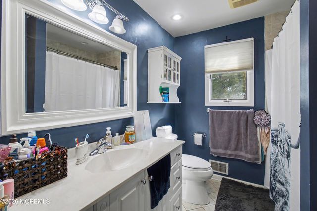 592 Kingfisher Circle, Brick, NJ 08723