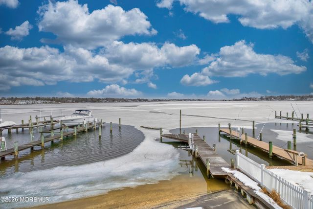 592 Kingfisher Circle, Brick, NJ 08723