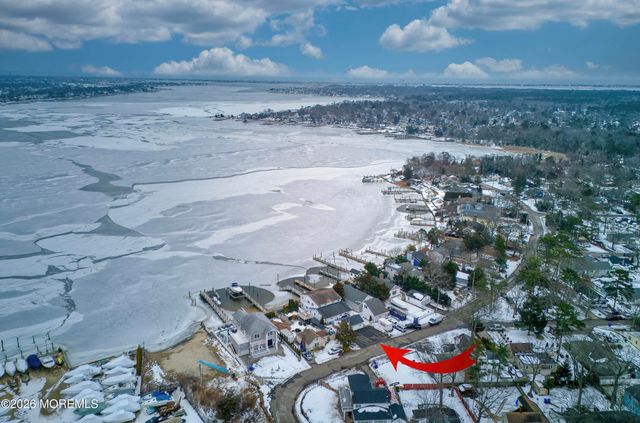 592 Kingfisher Circle, Brick, NJ 08723