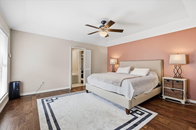 2816 N Creekwood Drive, Grapevine, TX 76051