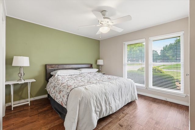 2816 N Creekwood Drive, Grapevine, TX 76051
