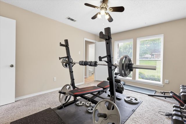 2816 N Creekwood Drive, Grapevine, TX 76051