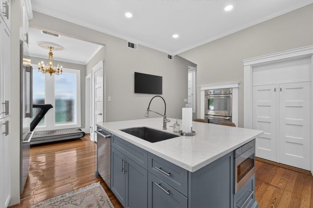 1324 Sealy Street, Galveston, TX 77550