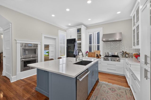 1324 Sealy Street, Galveston, TX 77550
