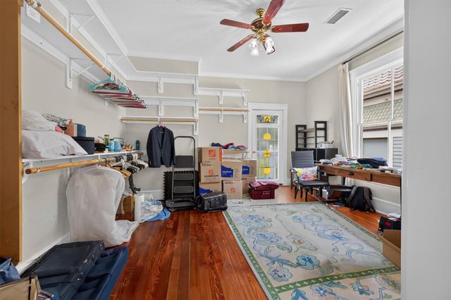 1324 Sealy Street, Galveston, TX 77550