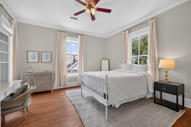 1324 Sealy Street, Galveston, TX 77550