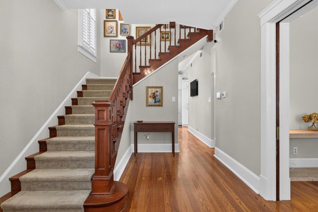 1324 Sealy Street, Galveston, TX 77550