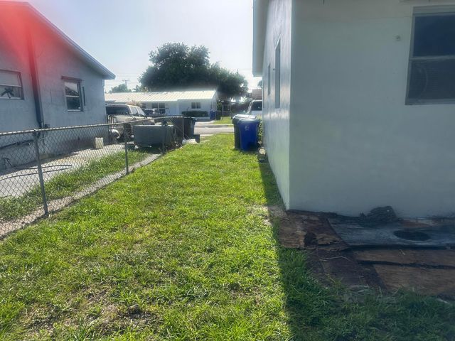 4120 NW 39TH Avenue, Lauderdale Lakes, FL 33309