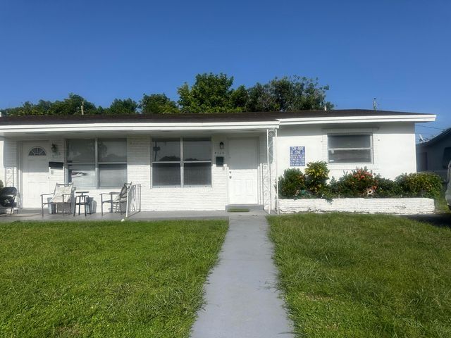 4120 NW 39TH Avenue, Lauderdale Lakes, FL 33309