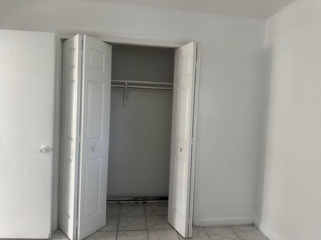 4120 NW 39TH Avenue, Lauderdale Lakes, FL 33309