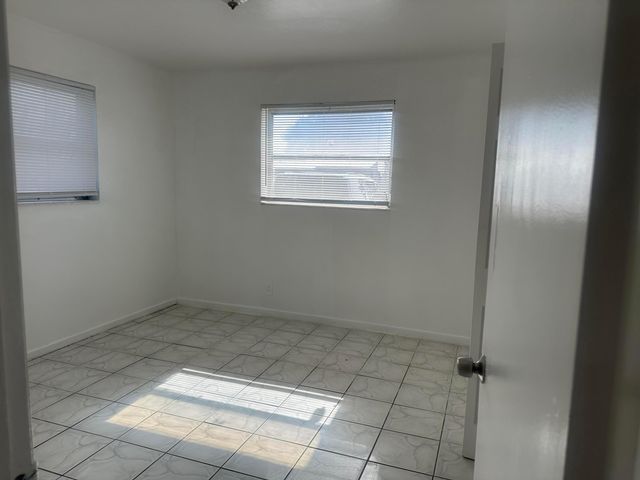 4120 NW 39TH Avenue, Lauderdale Lakes, FL 33309