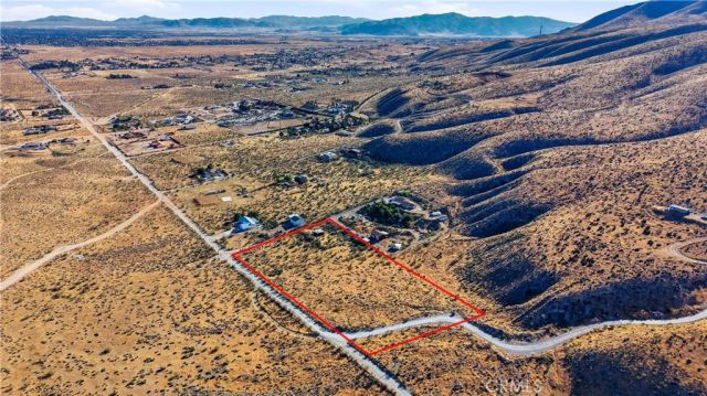 8255 Kiowa, Apple Valley, CA 92308