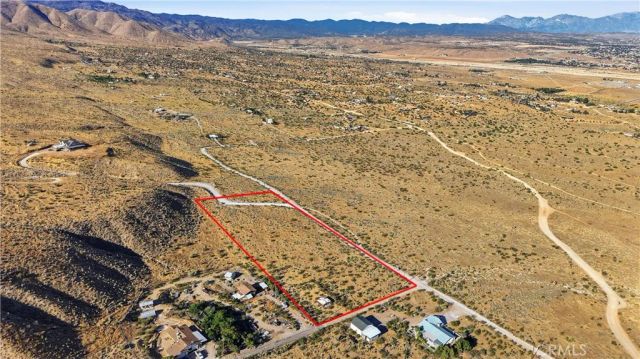 8255 Kiowa, Apple Valley, CA 92308