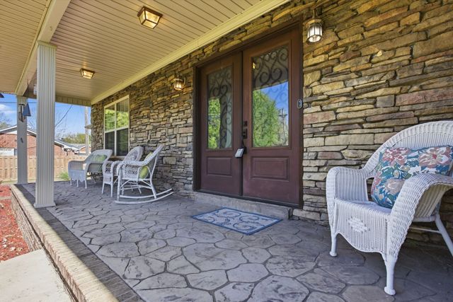 408 Weakley Creek Rd, Lawrenceburg, TN 38464