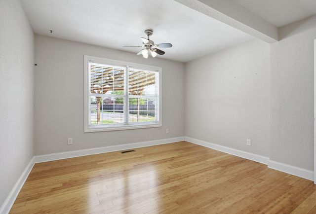 408 Weakley Creek Rd, Lawrenceburg, TN 38464