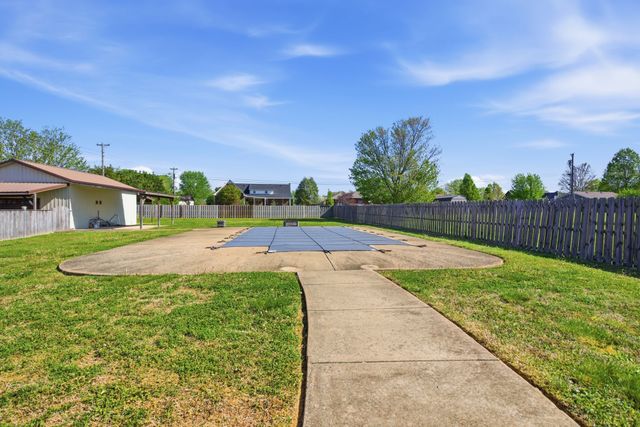 408 Weakley Creek Rd, Lawrenceburg, TN 38464