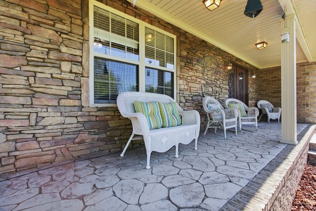 408 Weakley Creek Rd, Lawrenceburg, TN 38464