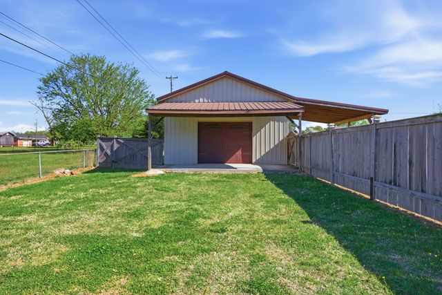 408 Weakley Creek Rd, Lawrenceburg, TN 38464