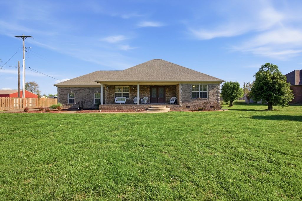 408 Weakley Creek Rd, Lawrenceburg, TN 38464