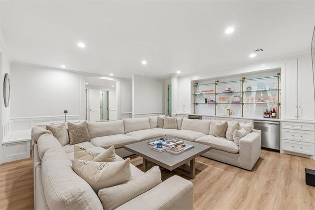 13425 Creek Pointe Lane, Oklahoma City, OK 73131