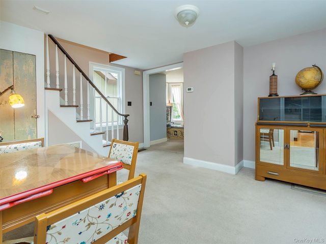 130 Mott Avenue, Roslyn, NY 11576