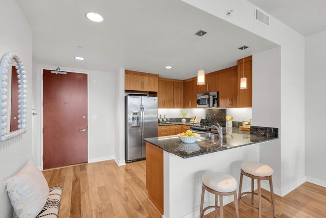 38 N Almaden Boulevard 1805, San Jose, CA 95110