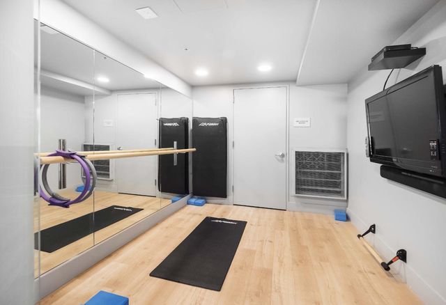 38 N Almaden Boulevard 1805, San Jose, CA 95110