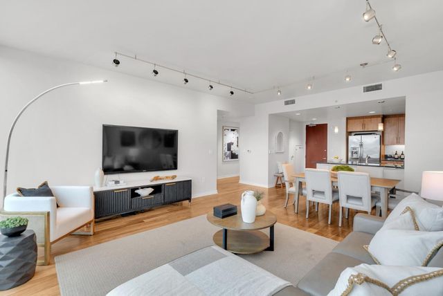 38 N Almaden Boulevard 1805, San Jose, CA 95110