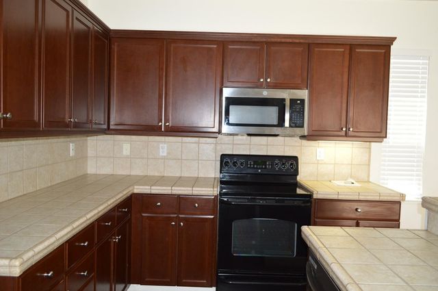 4227 Ivory Ln, Turlock, CA 95382