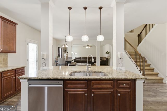 1293 Heartwood Avenue, Mcdonough, GA 30253