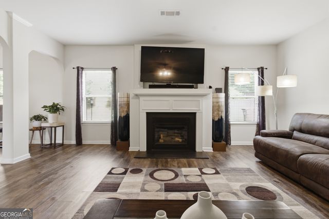 1293 Heartwood Avenue, Mcdonough, GA 30253