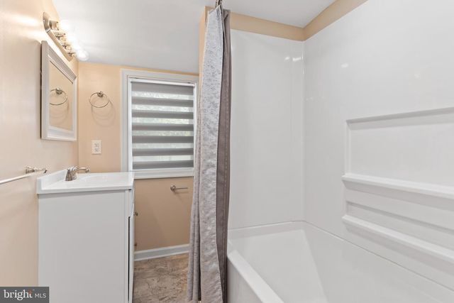 530 HOGESTOWN ROAD, Mechanicsburg, PA 17050